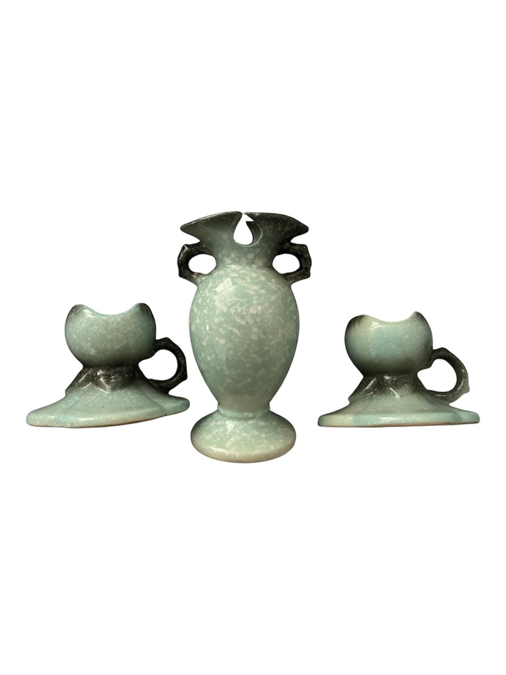 Hull Pottery Royal Woodland line in a turquoise/teal speckled glaze
